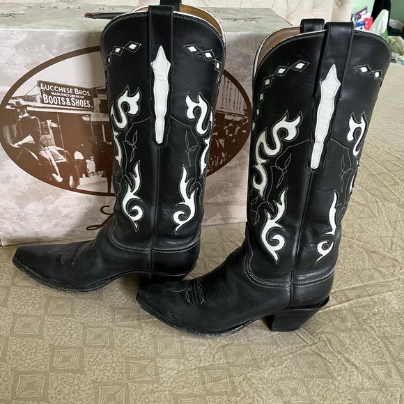Lucchese Classics Cowboy Boots - Picture 6 of 10